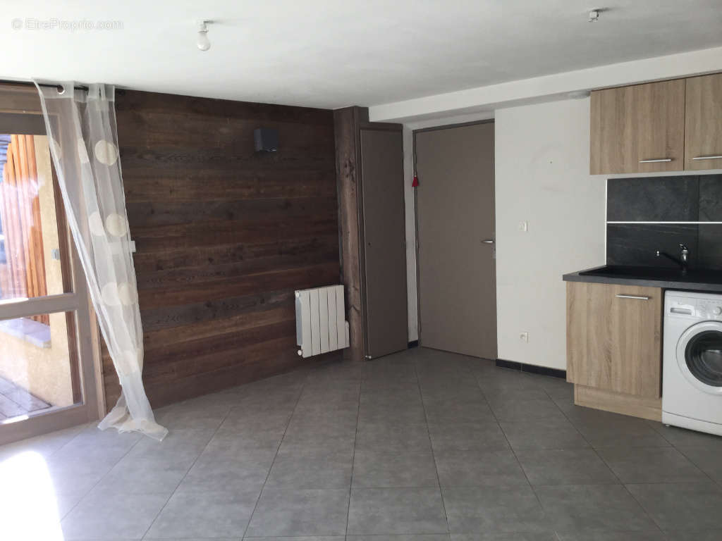 Appartement à SOLLIERES-SARDIERES