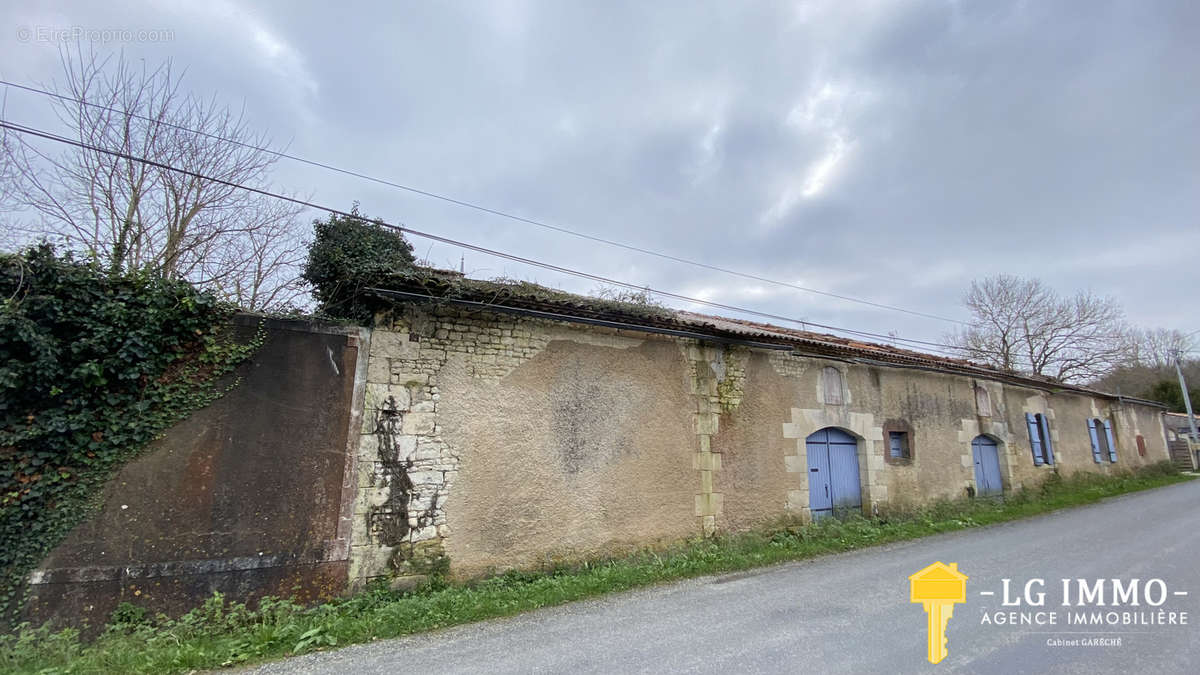 Maison à MORTAGNE-SUR-GIRONDE