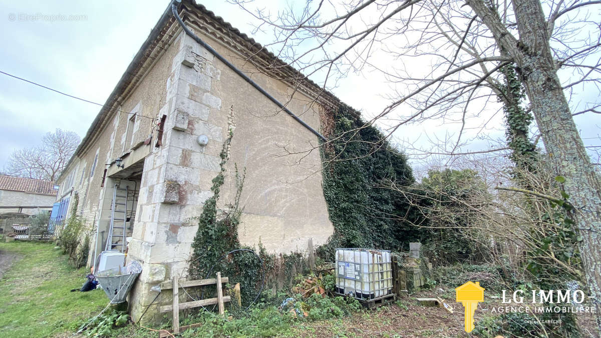 Maison à MORTAGNE-SUR-GIRONDE