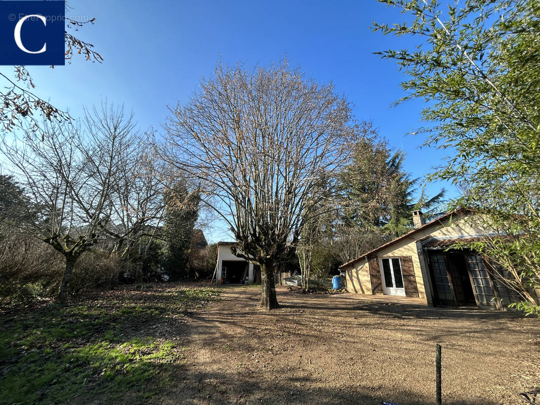 Maison à COURSAC