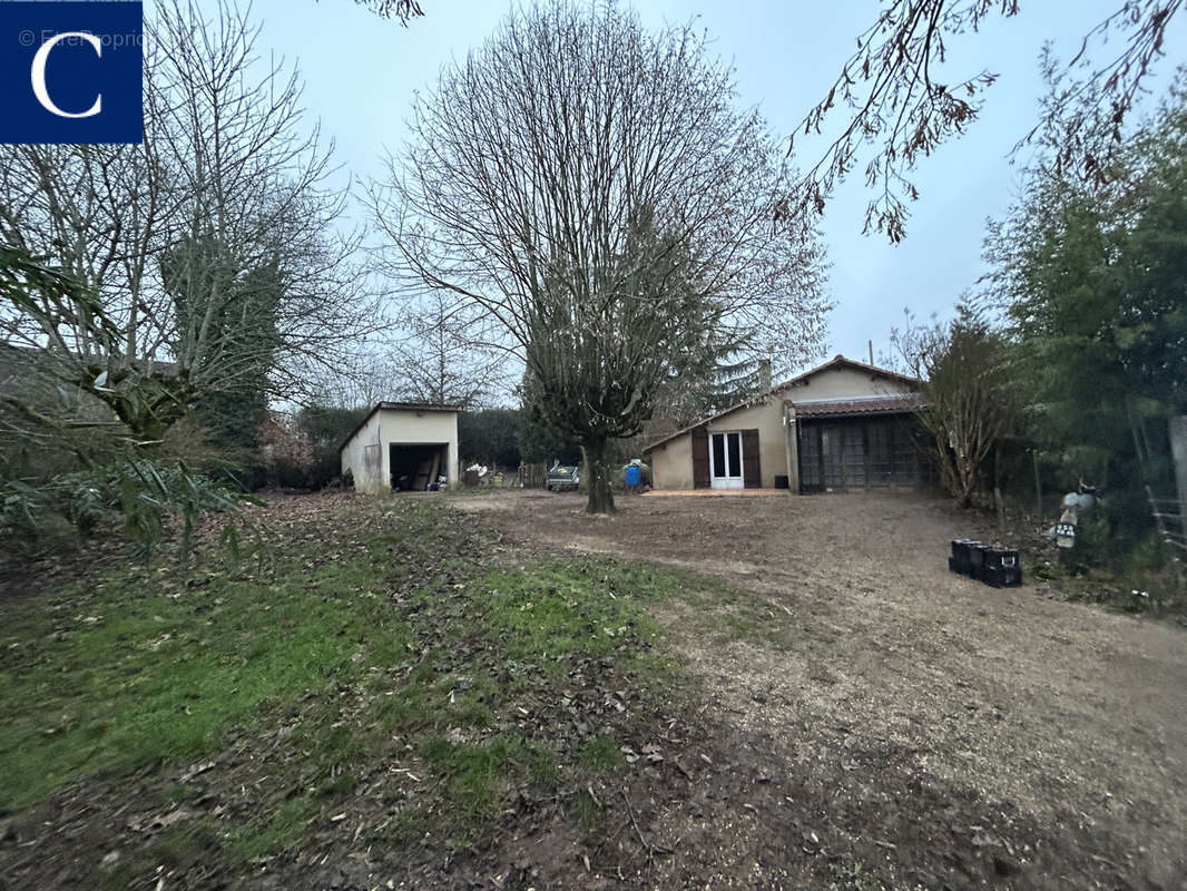 Maison à COURSAC