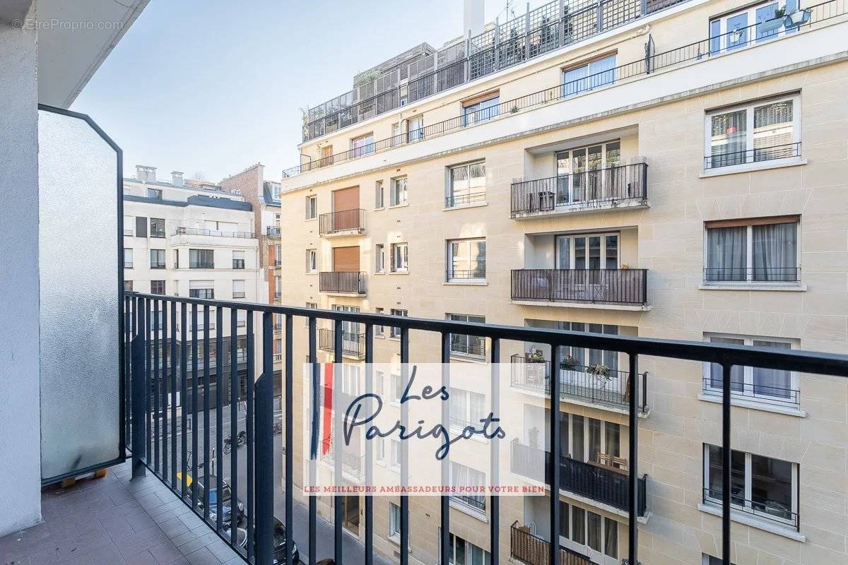 Appartement à PARIS-17E