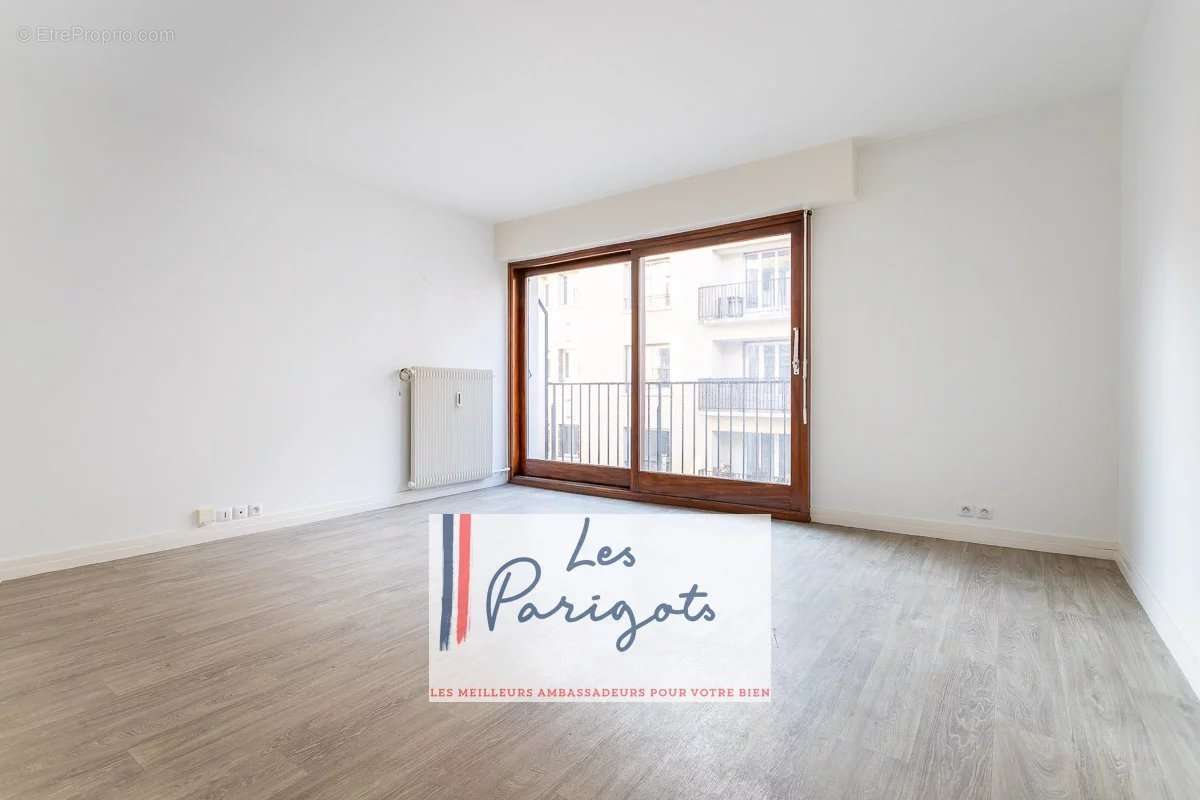 Appartement à PARIS-17E