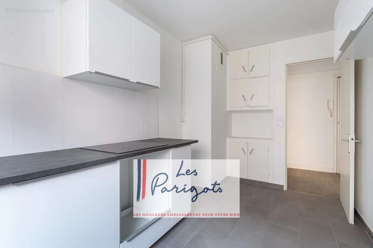 Appartement à PARIS-17E