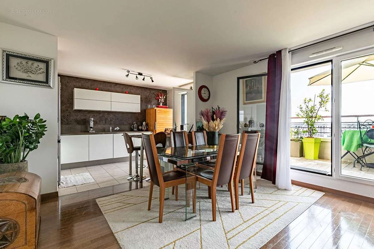 Appartement à SURESNES