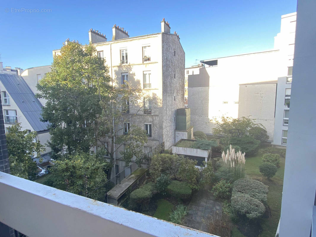 Appartement à PARIS-15E