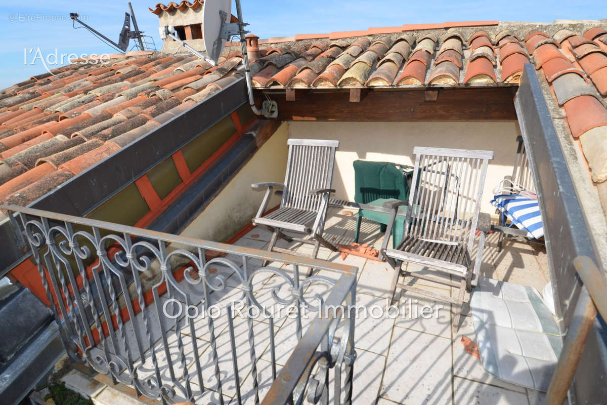 Maison à CHATEAUNEUF-GRASSE