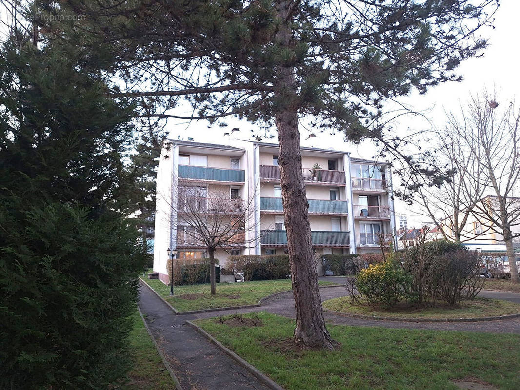 Appartement à PIERREFITTE-SUR-SEINE