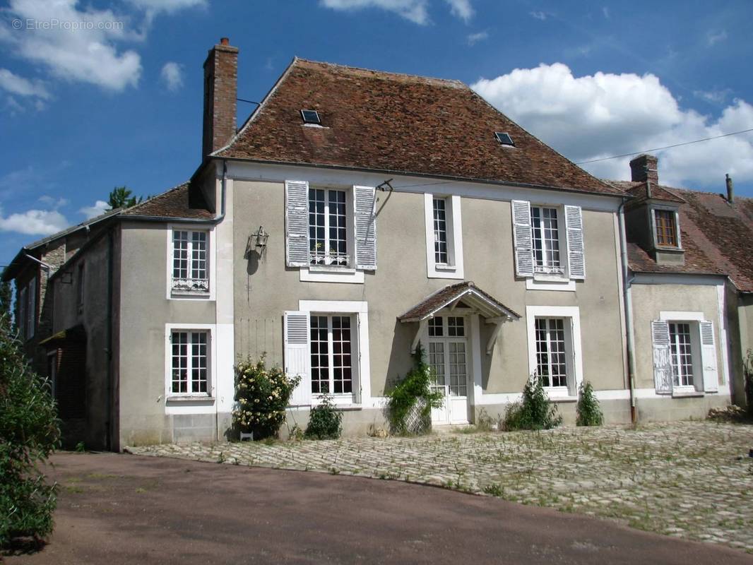 Maison à COURPALAY