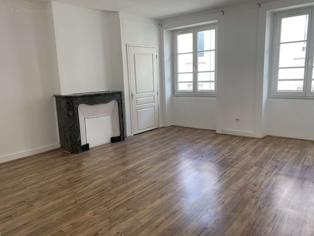 Appartement à SAINT-ETIENNE