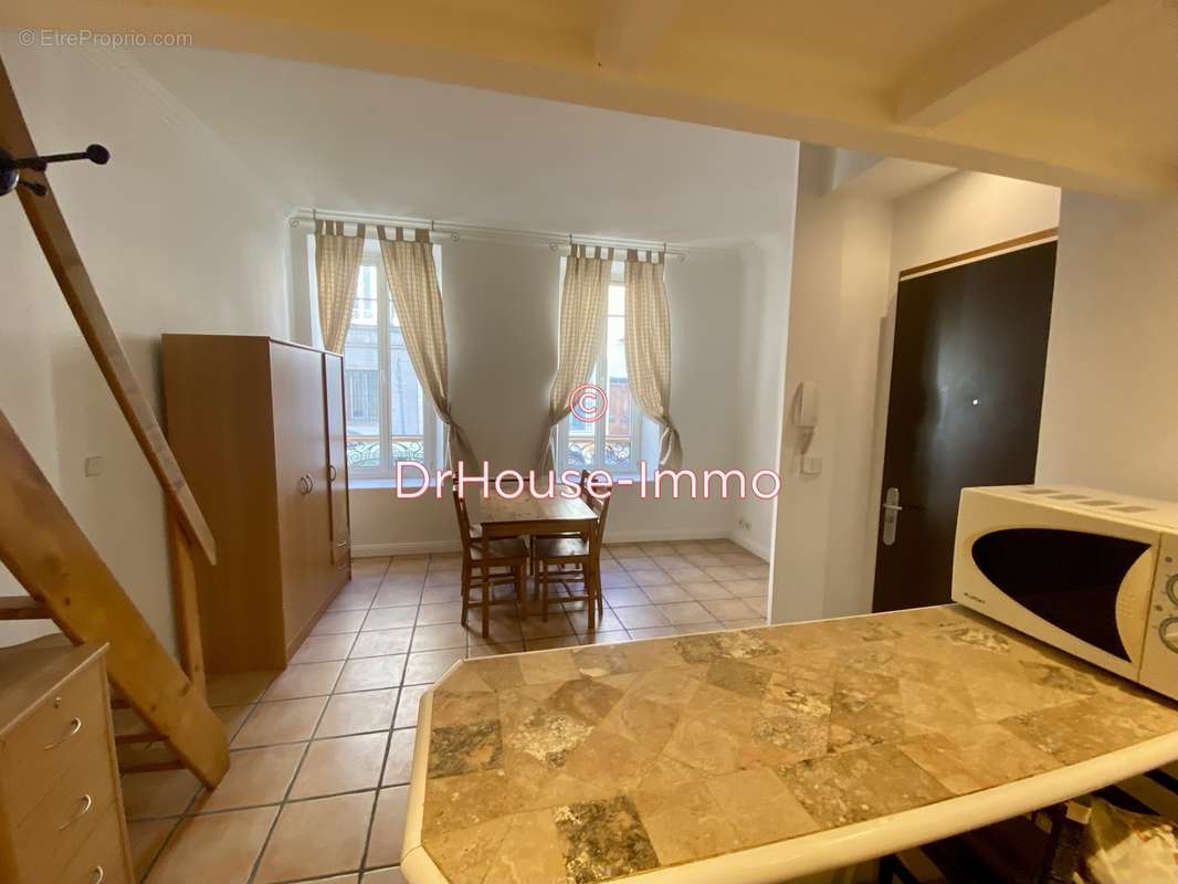 Appartement à MARSEILLE-5E