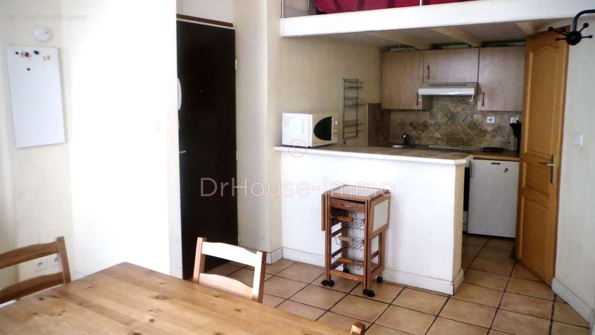 Appartement à MARSEILLE-5E