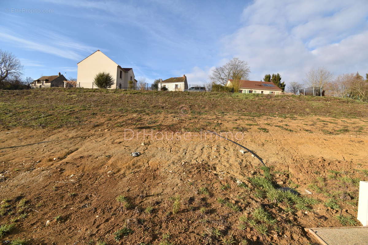 Terrain à GOUSSONVILLE