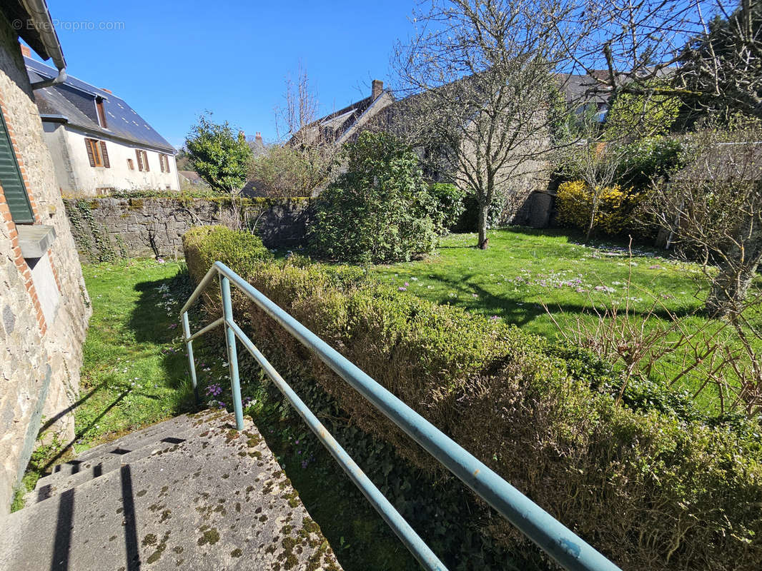 Maison à BENEVENT-L&#039;ABBAYE