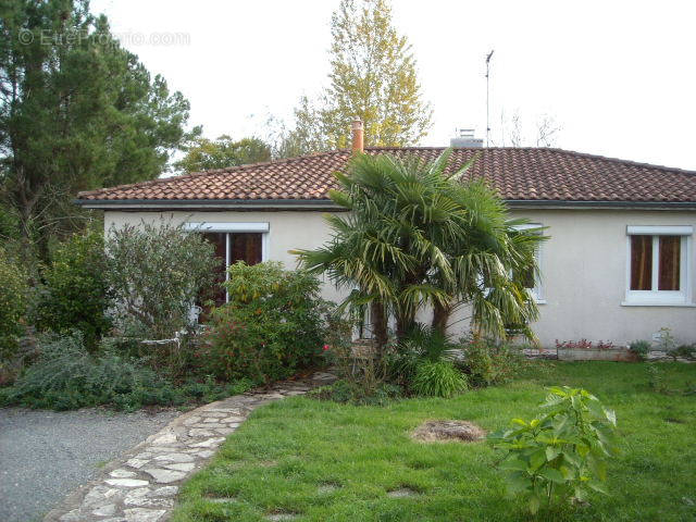 Maison à SAINTE-COLOMBE