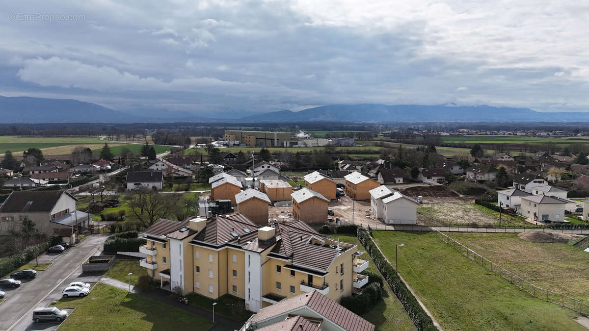 Appartement à CESSY