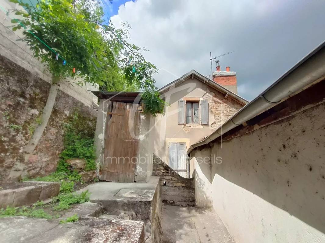 Maison à CAPDENAC-GARE