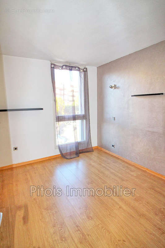 Appartement à VALLAURIS