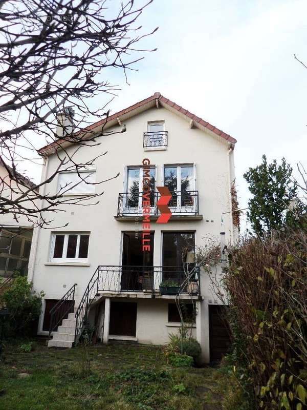 Maison à LA CELLE-SAINT-CLOUD