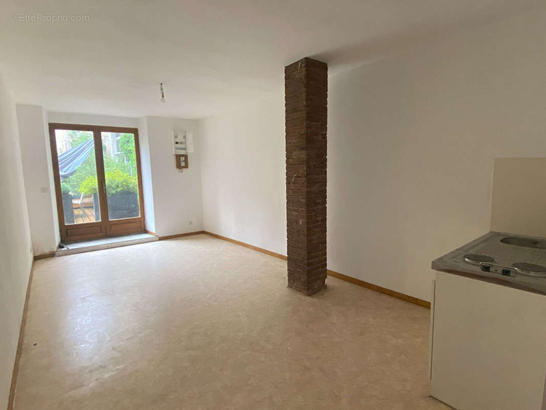 Appartement à SALINS-LES-BAINS