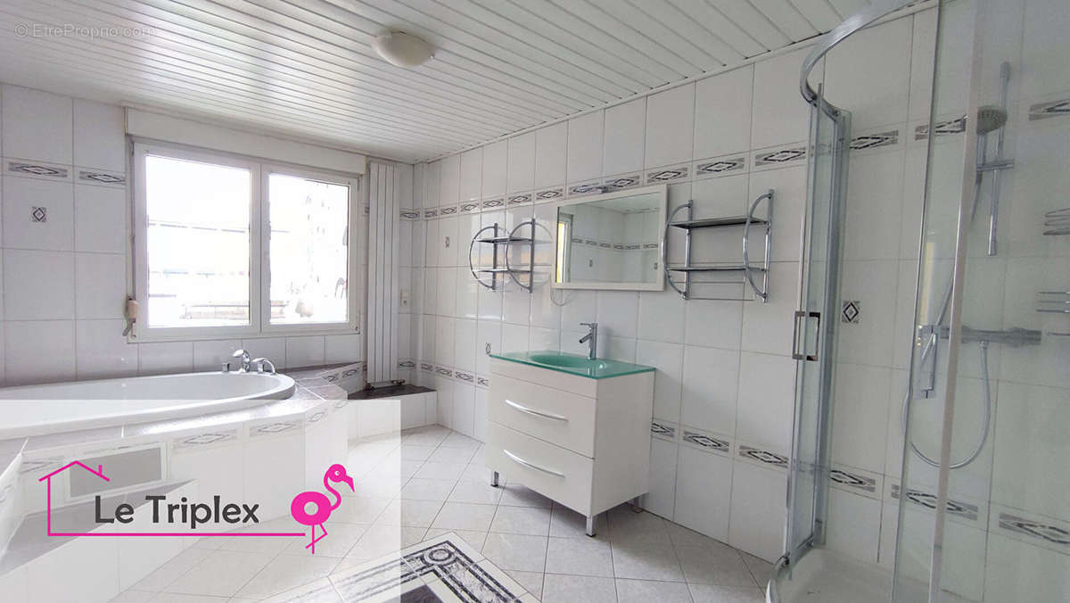 Appartement à LUXEUIL-LES-BAINS