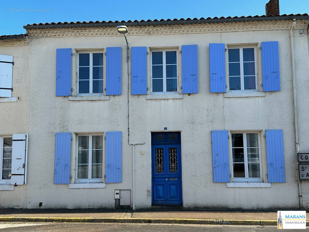 Maison à SAINT-JEAN-DE-LIVERSAY