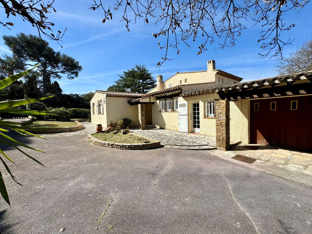 Maison à SIX-FOURS-LES-PLAGES