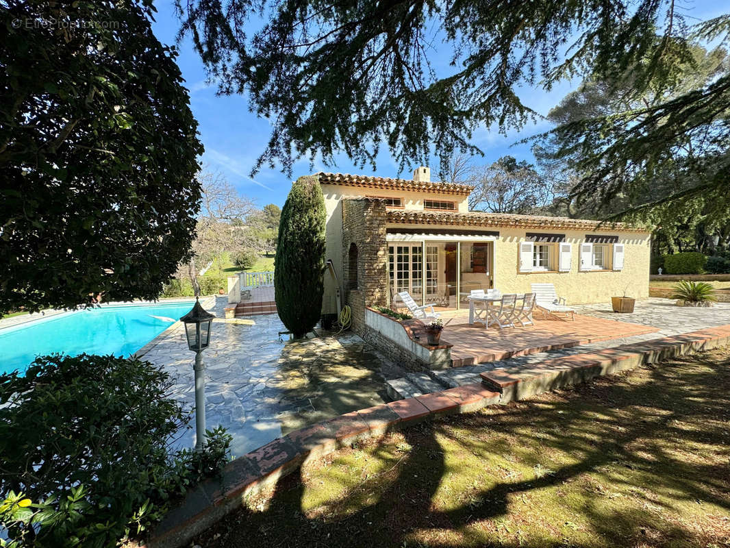 Maison à SIX-FOURS-LES-PLAGES