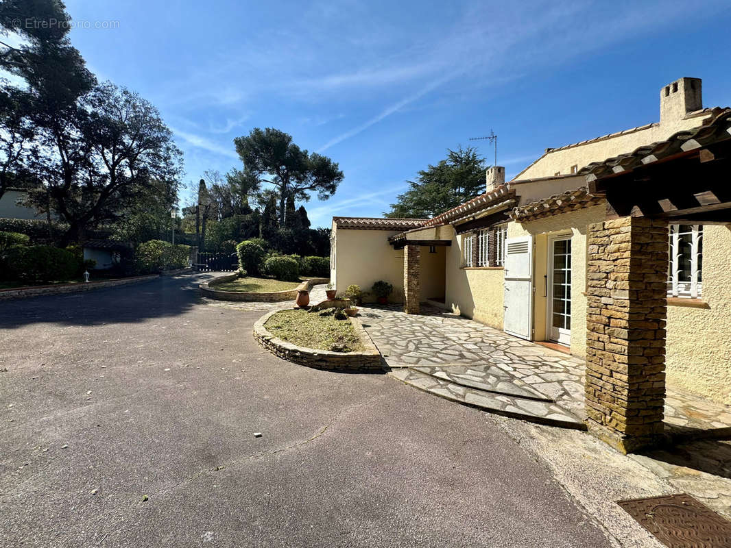 Maison à SIX-FOURS-LES-PLAGES