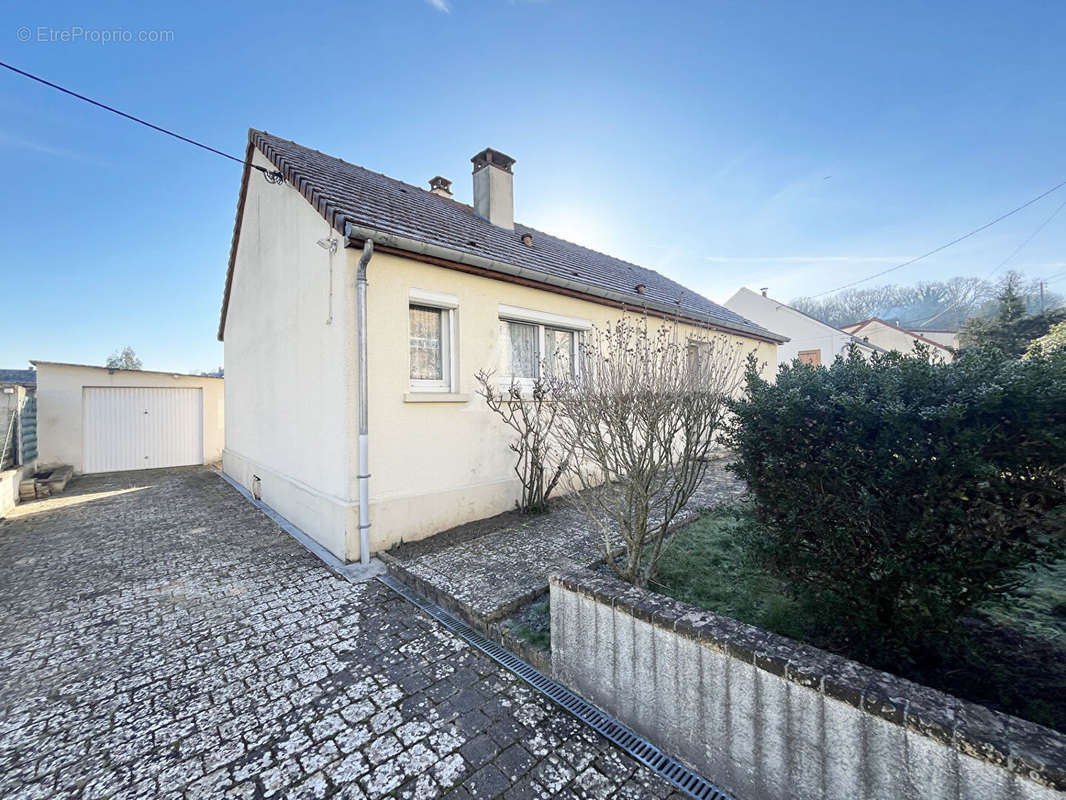 Maison à DOURDAN