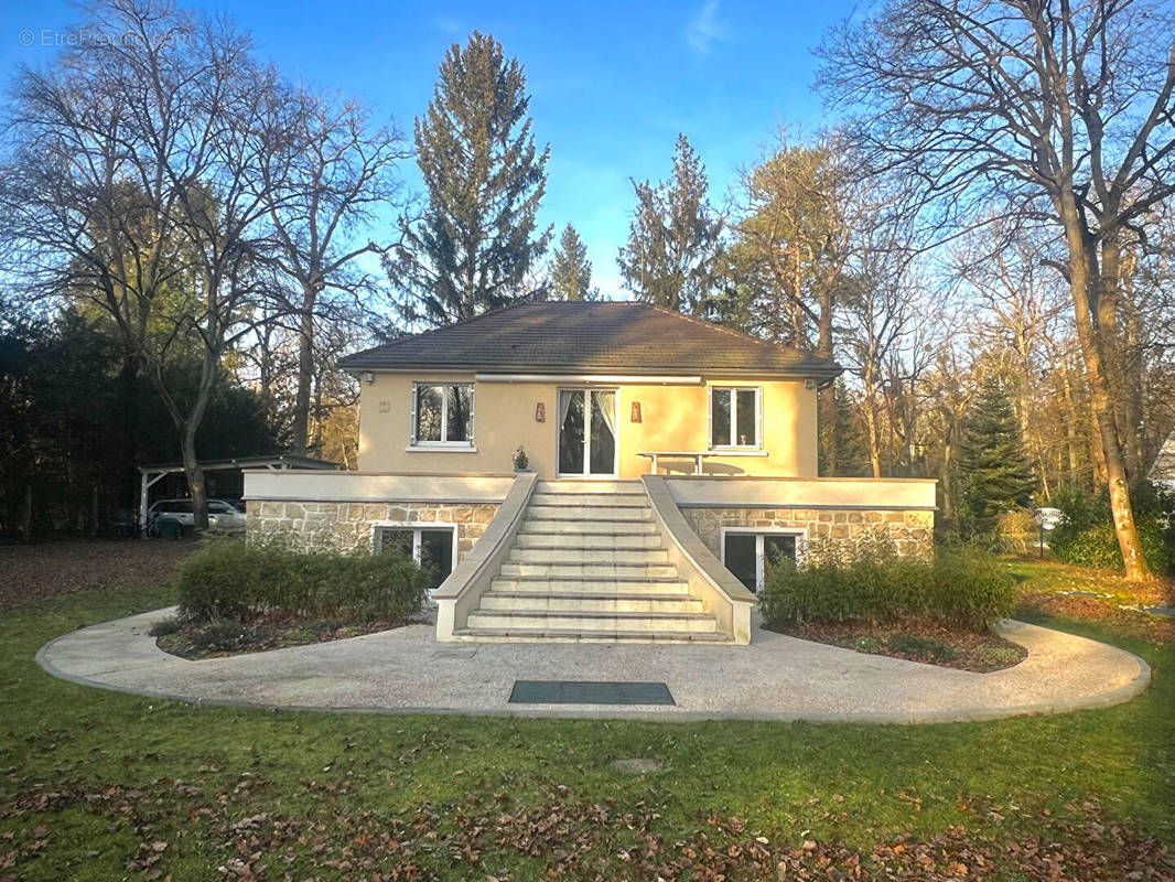 Maison à LAMORLAYE