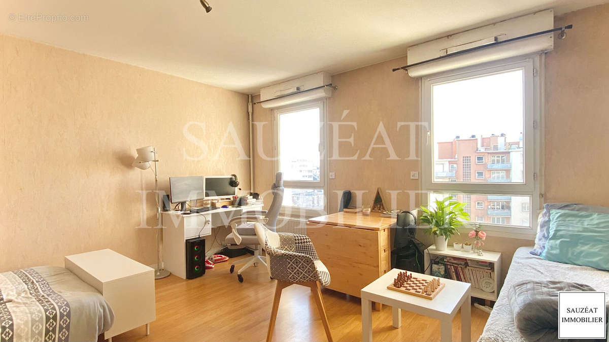 Appartement à MONTROUGE