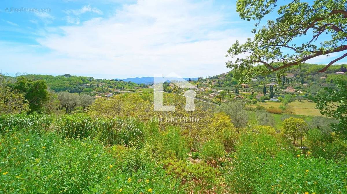 Maison à CHATEAUNEUF-GRASSE