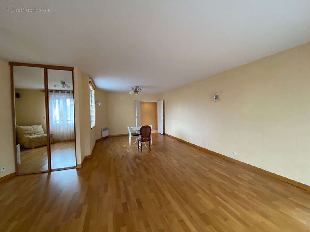 Appartement à MANTES-LA-JOLIE