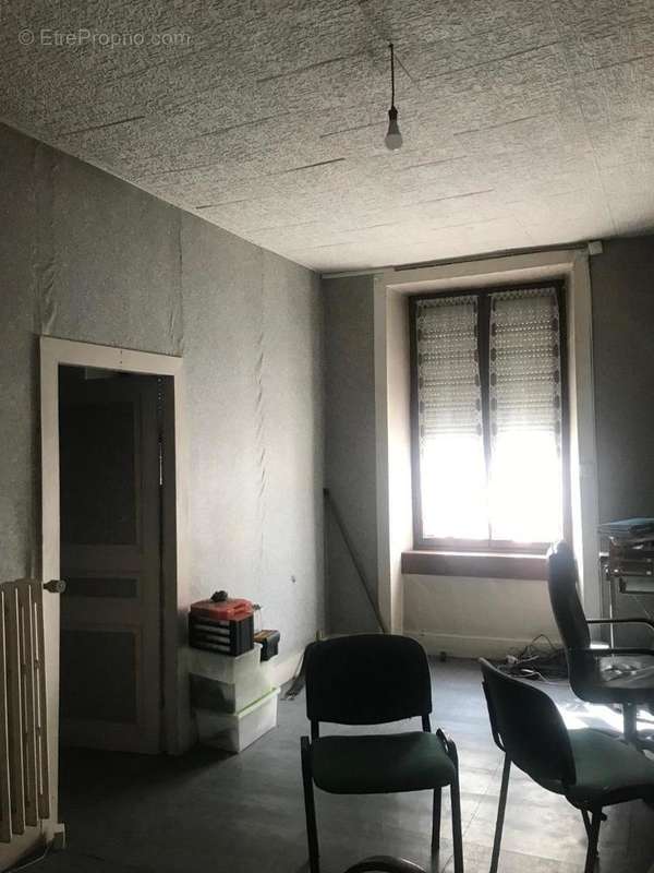   - Appartement à BORT-LES-ORGUES