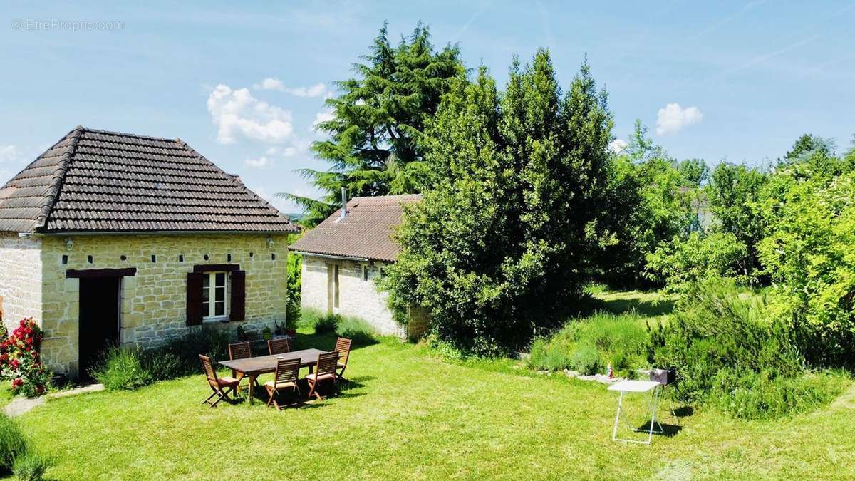 Maison à BEAUREGARD-DE-TERRASSON