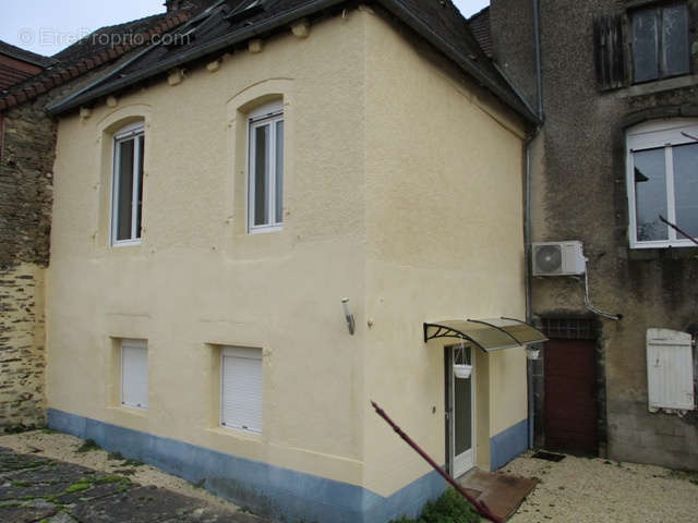 Appartement à SAINT-YRIEIX-LA-PERCHE