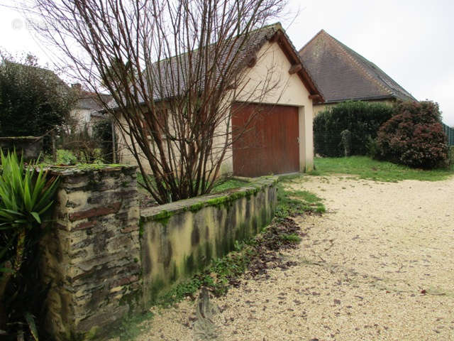 Appartement à SAINT-YRIEIX-LA-PERCHE