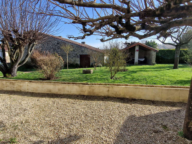 Maison à SAINT-COUTANT-LE-GRAND