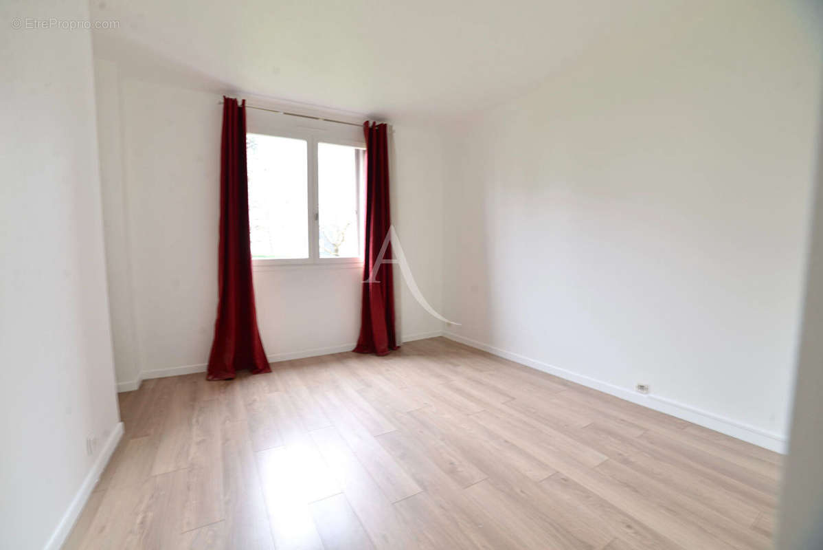 Appartement à FONTENAY-SOUS-BOIS