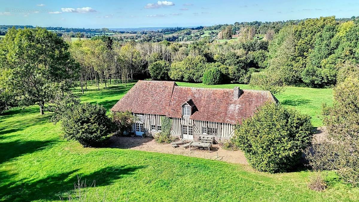 Maison à SAINT-GEORGES-EN-AUGE