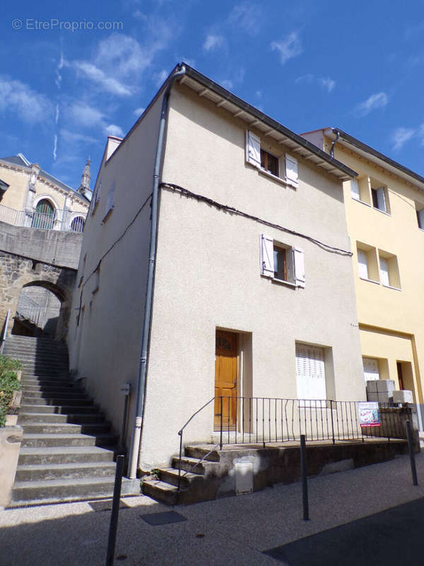 Maison à CHATEAUNEUF-SUR-ISERE