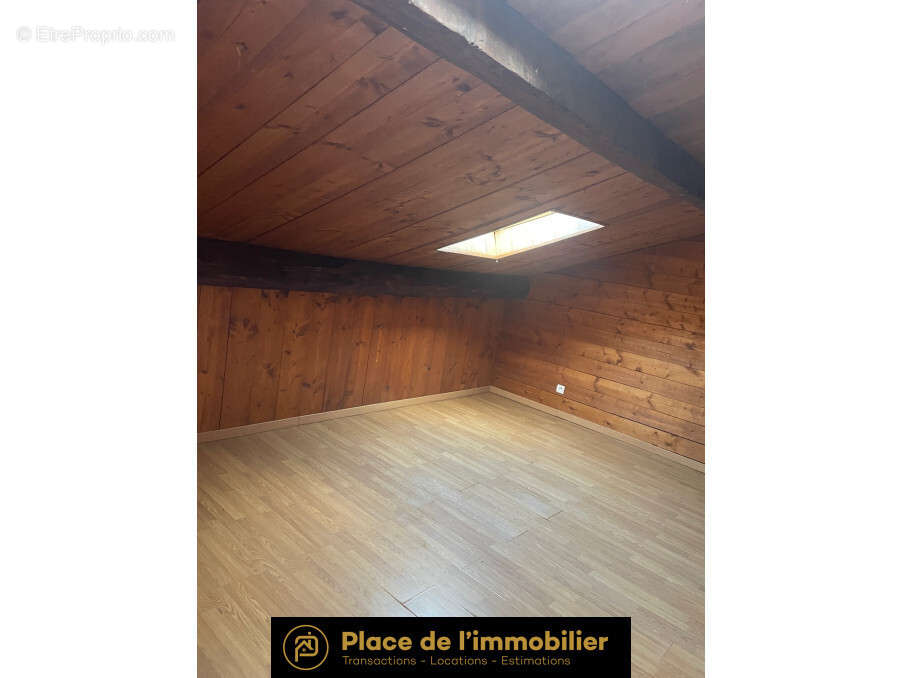 Appartement à ROBIAC-ROCHESSADOULE