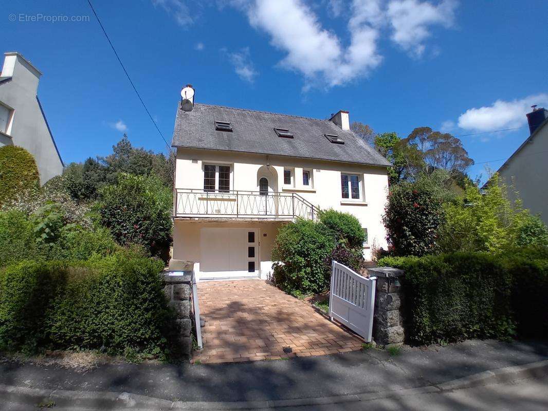 Maison à SAINT-MARTIN-DES-CHAMPS