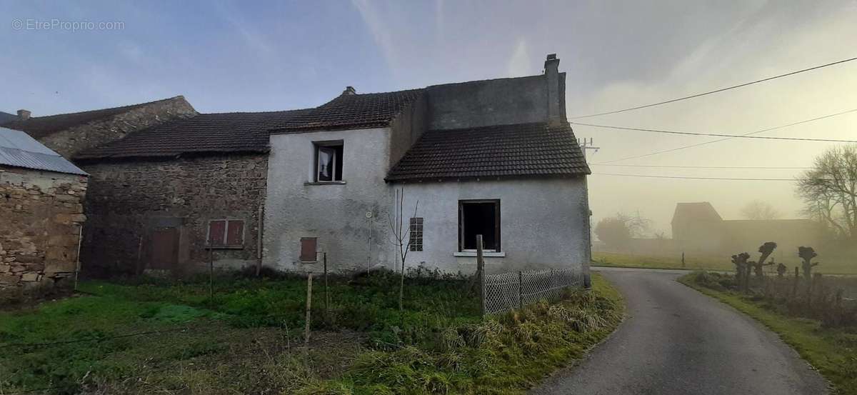 Maison à CHARBONNIERES-LES-VIEILLES