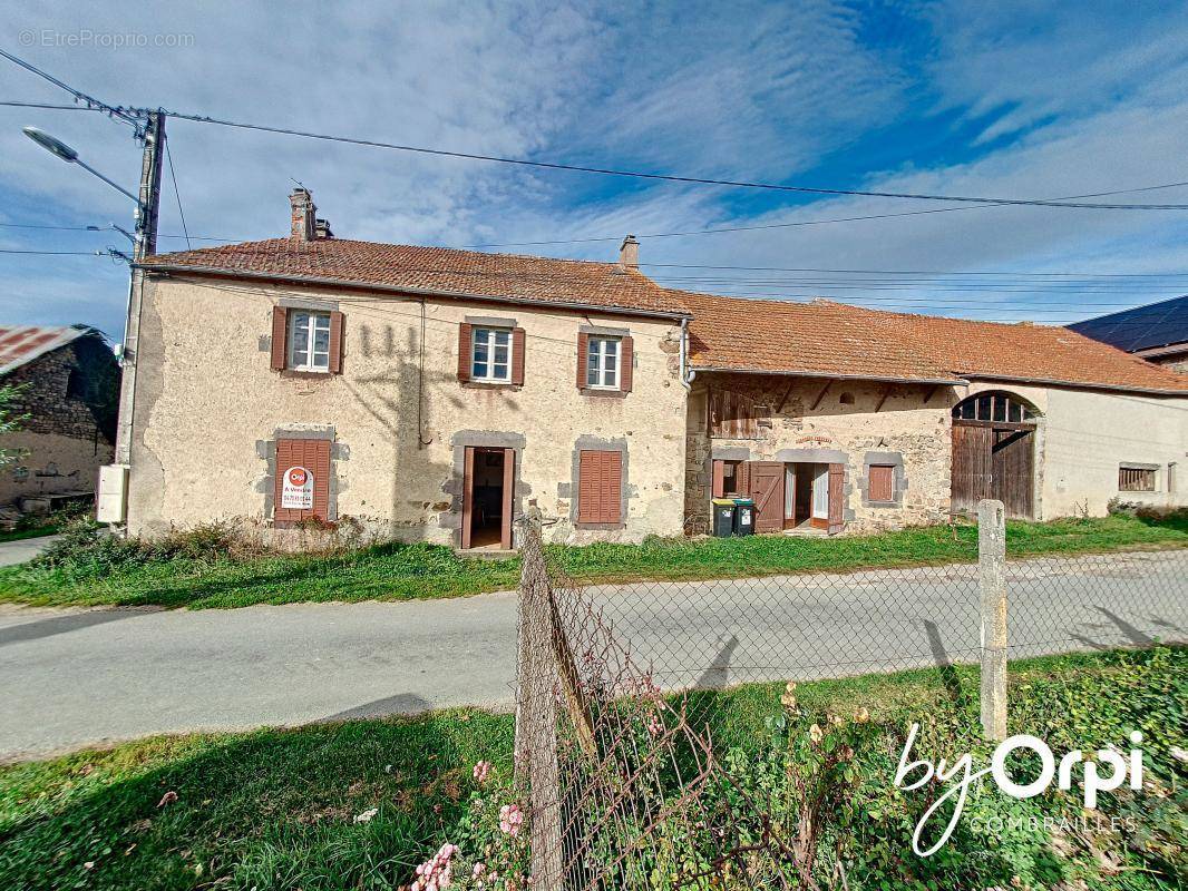 Maison à CHARBONNIERES-LES-VIEILLES