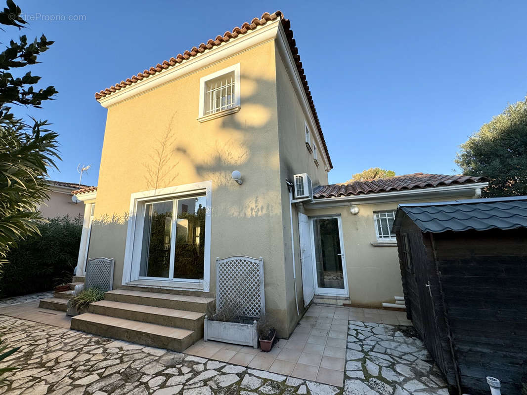 Maison à SIX-FOURS-LES-PLAGES