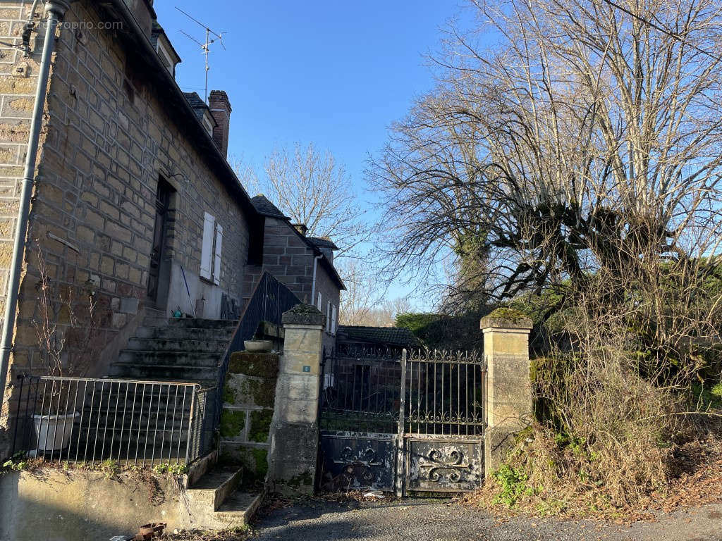 Maison à SAINT-AULAIRE