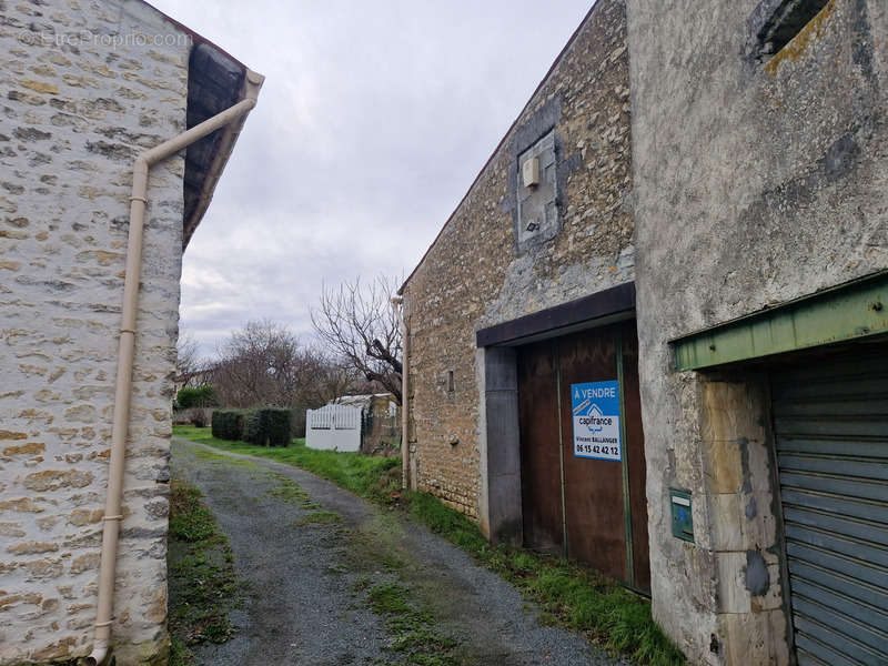 Maison à SAINT-COUTANT-LE-GRAND