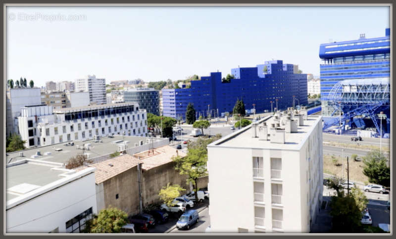 Appartement à MARSEILLE-4E